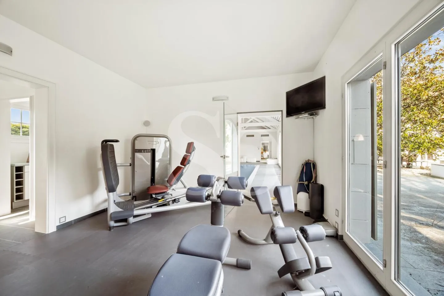 Außergewöhnliche Villa im Privatpark - Foto 11 von 13