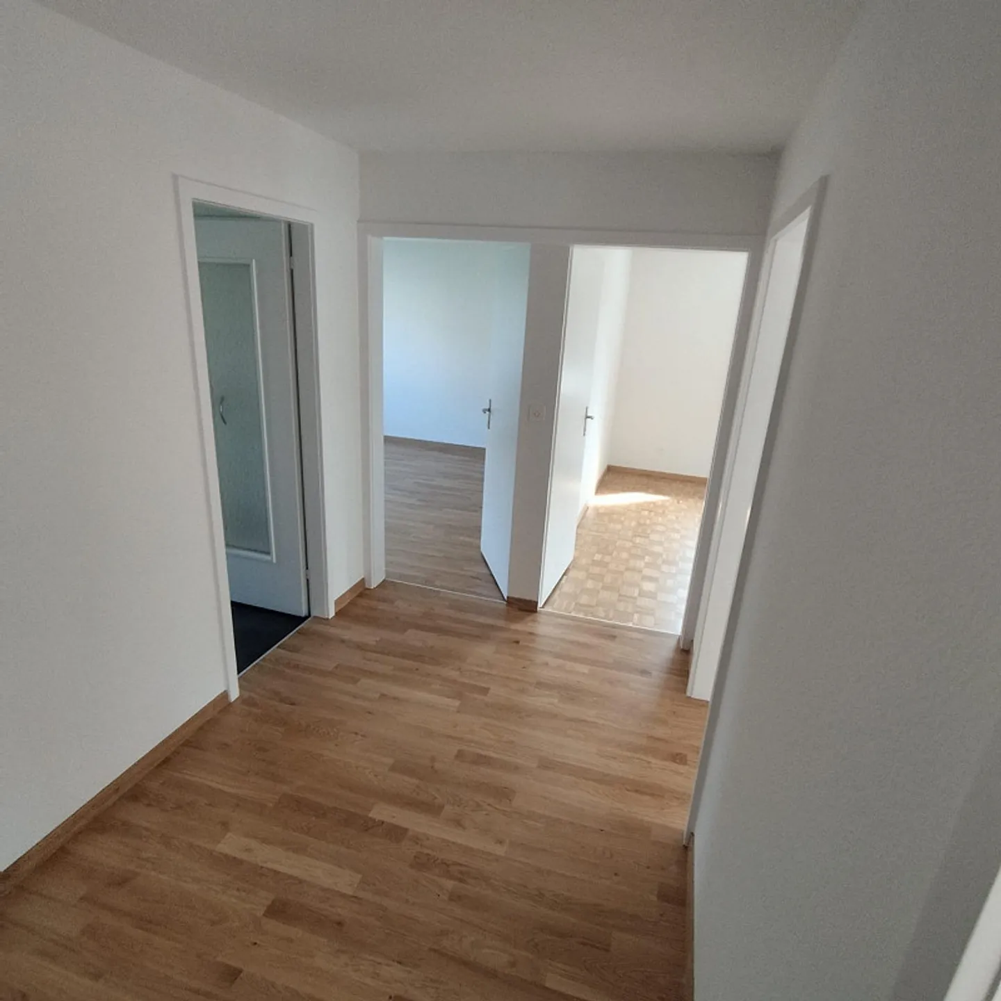 Charming 4-room apartment with garden seating area - Photo 4 of 7