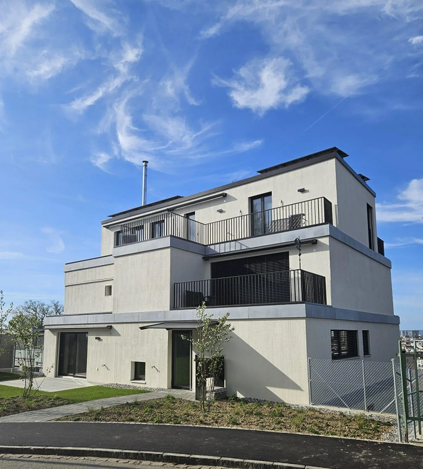 Nouvelle construction (2025) : Appartement en maisonette de 5,5 pièces avec grande terrasse et vue sur Bâle - Photo 1 sur 16