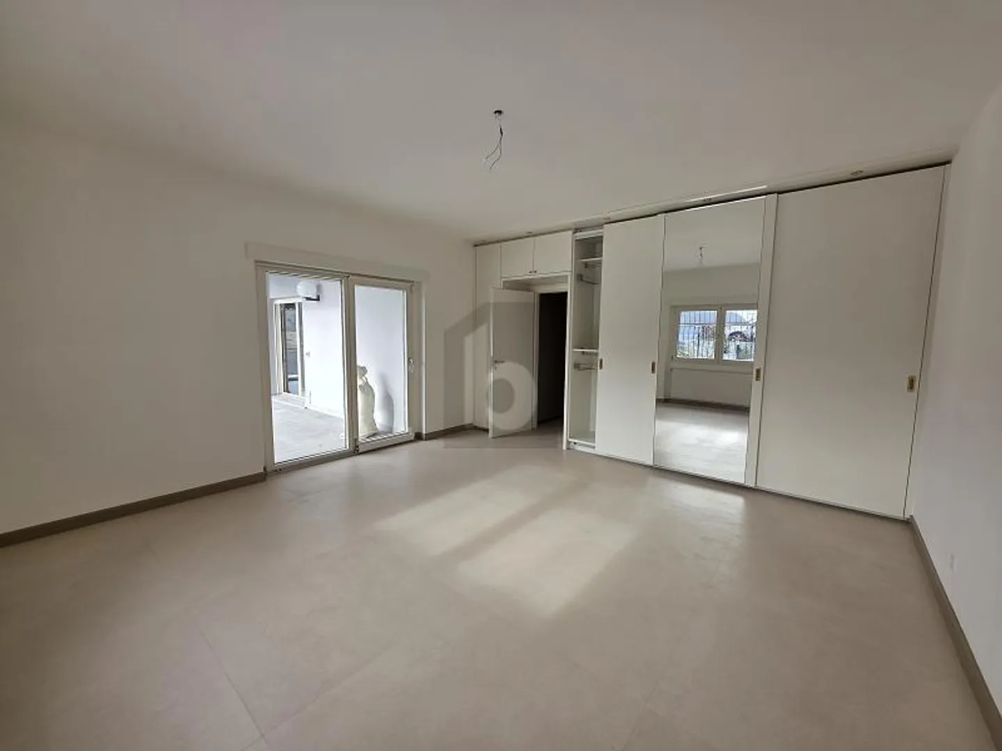 SPACIOUS AND ELEGANT WITH POOL AND LAKE VIEW - Photo 5 of 6