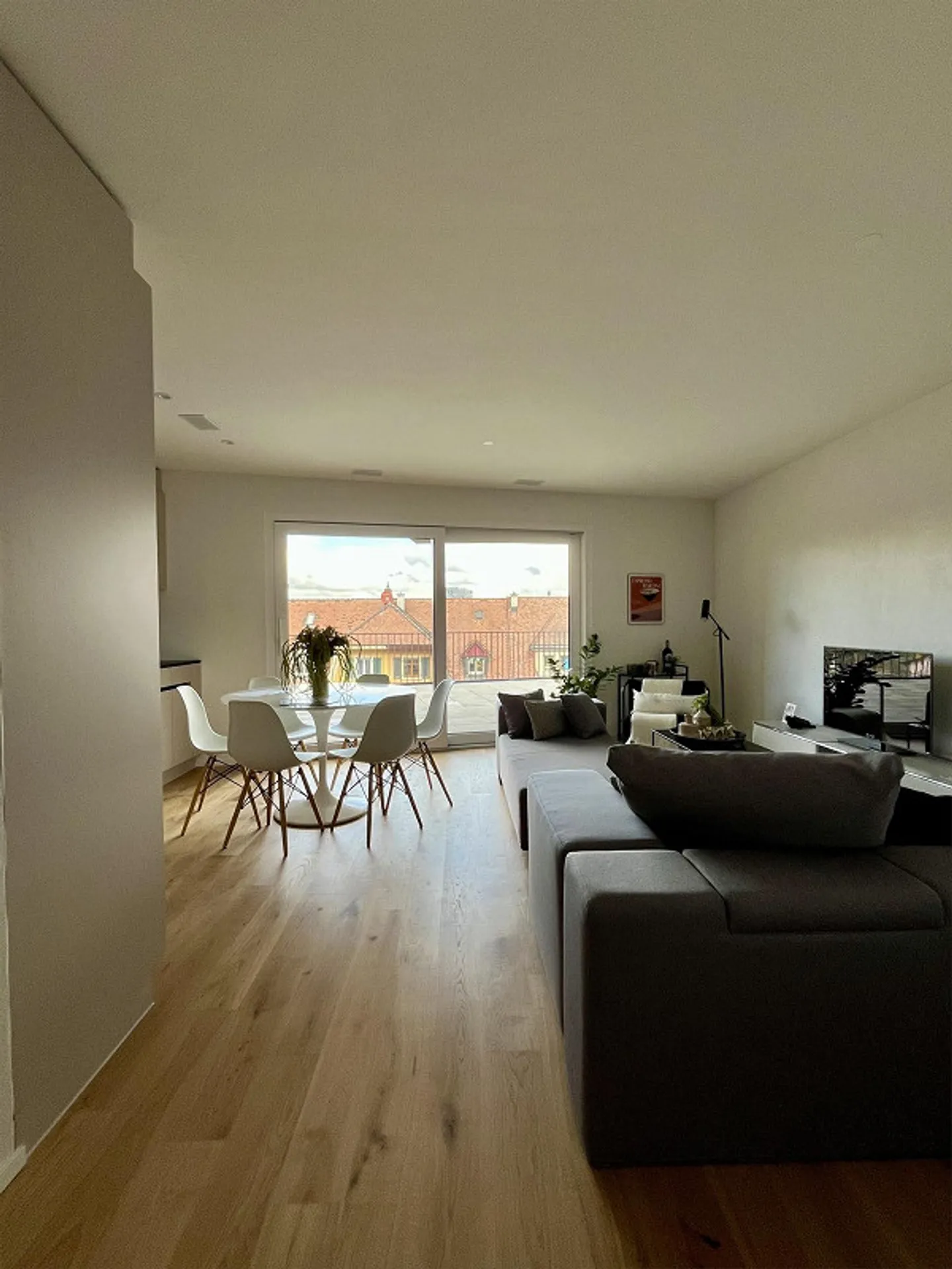 Nouvelle construction (2025) : Appartement en maisonette de 5,5 pièces avec grande terrasse et vue sur Bâle - Photo 5 sur 16