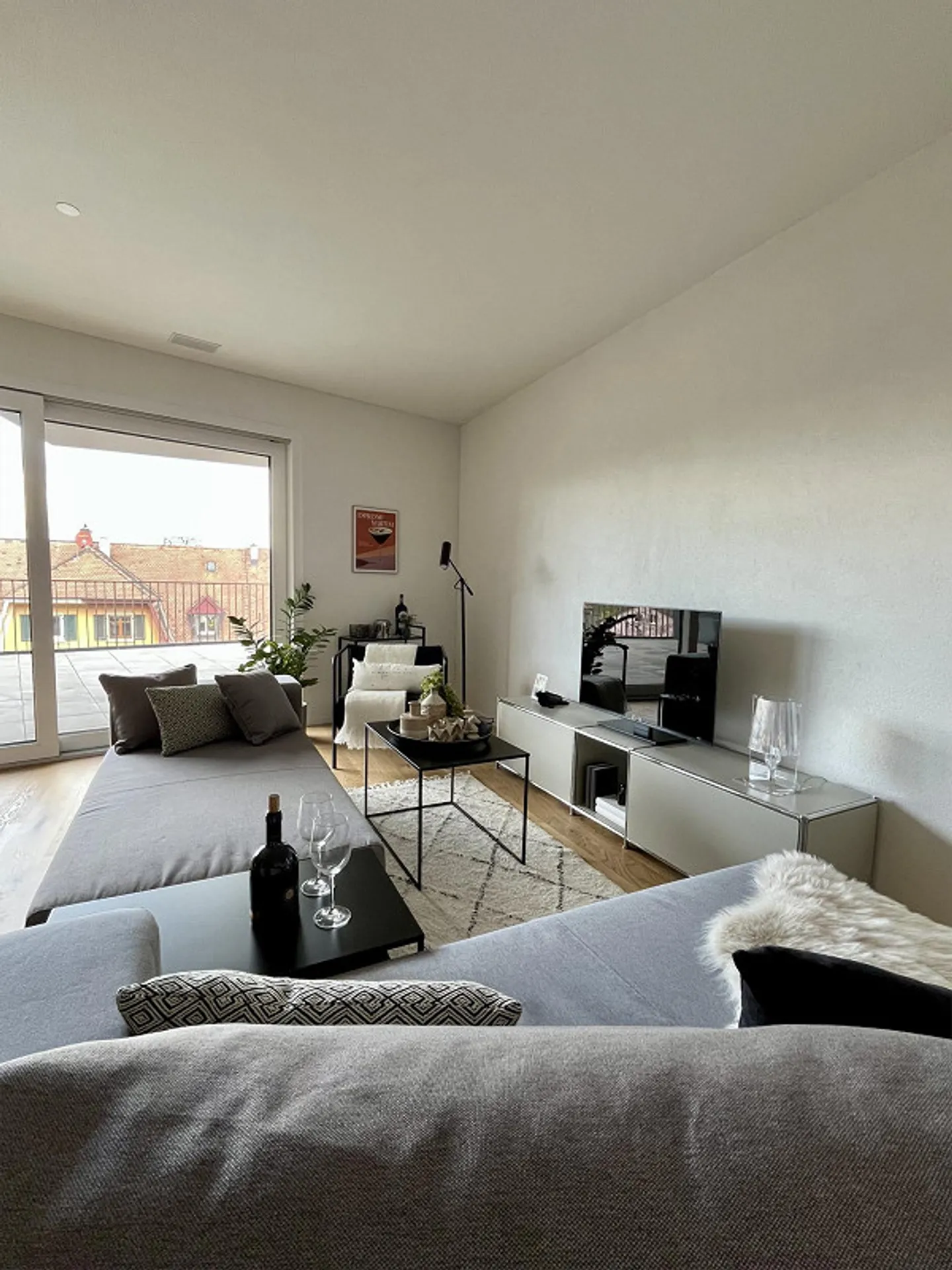 Nouvelle construction (2025) : Appartement en maisonette de 5,5 pièces avec grande terrasse et vue sur Bâle - Photo 6 sur 16
