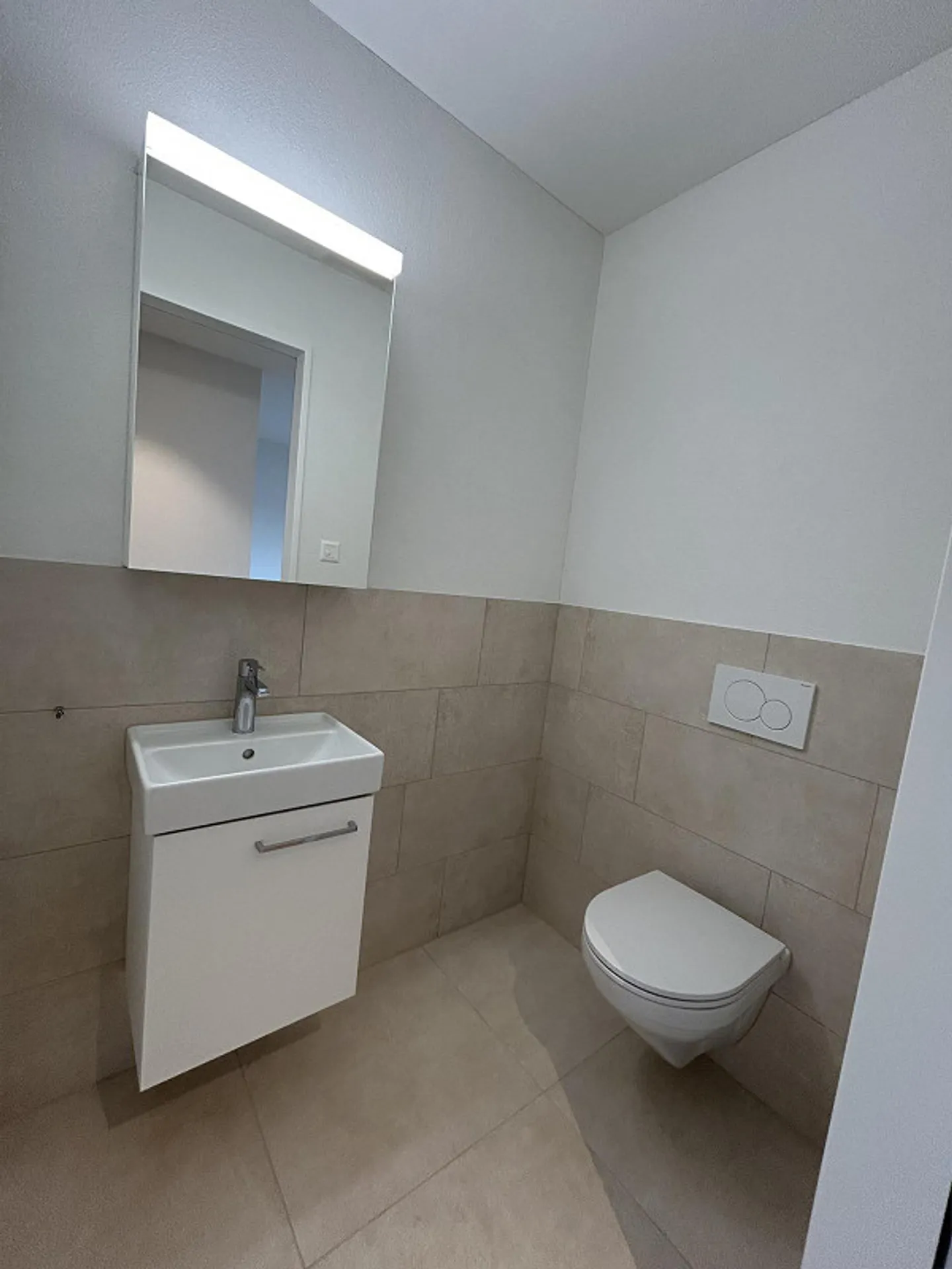 Nouvelle construction (2025) : Appartement en maisonette de 5,5 pièces avec grande terrasse et vue sur Bâle - Photo 9 sur 16