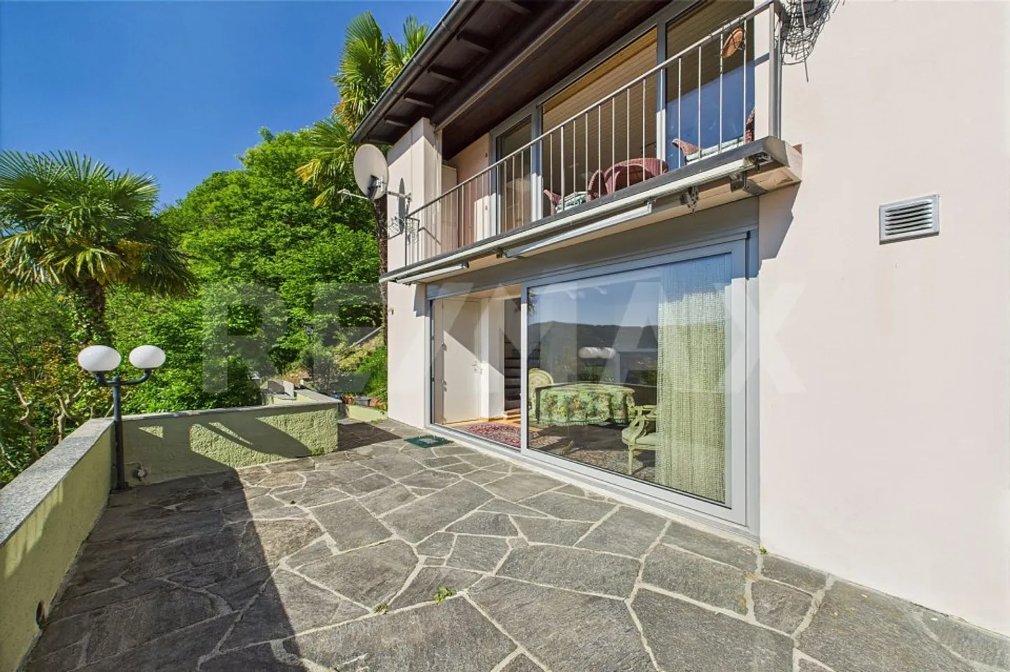 Spectacular - view and sun, high up in Agno - Photo 3 of 13