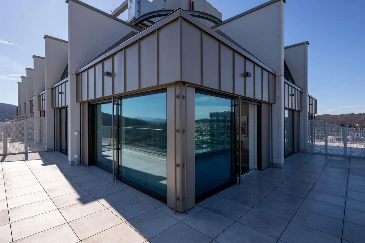 Style de vie au plus haut niveau - Appartement triplex de 3,5 pièces à Zurich - Photo 10 sur 14