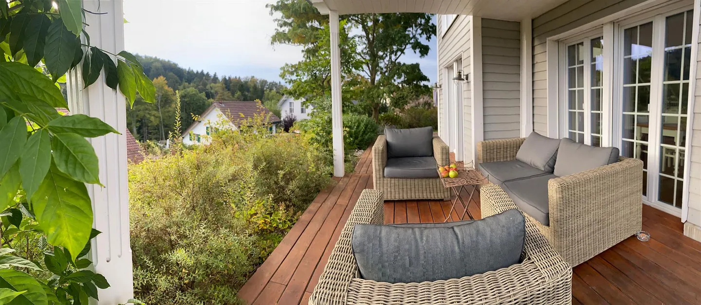 Casa da sogno in stile New England in una posizione tranquilla e soleggiata con vista panoramica - Foto 1 di 8