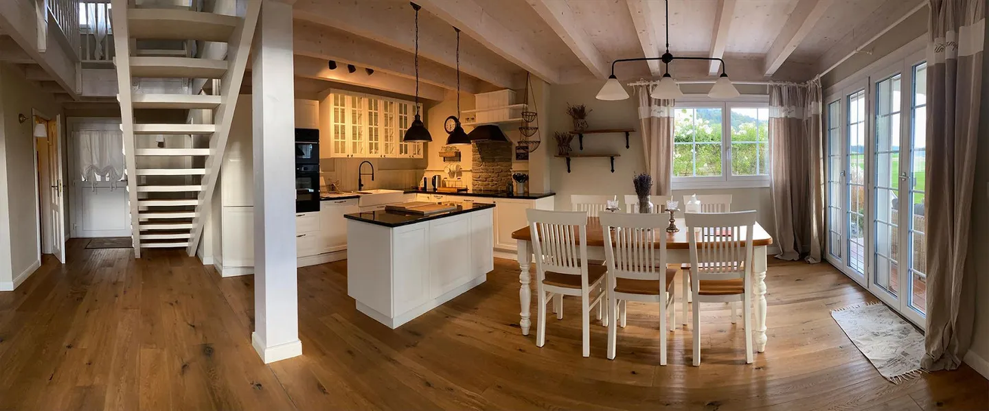 Casa da sogno in stile New England in una posizione tranquilla e soleggiata con vista panoramica - Foto 8 di 8