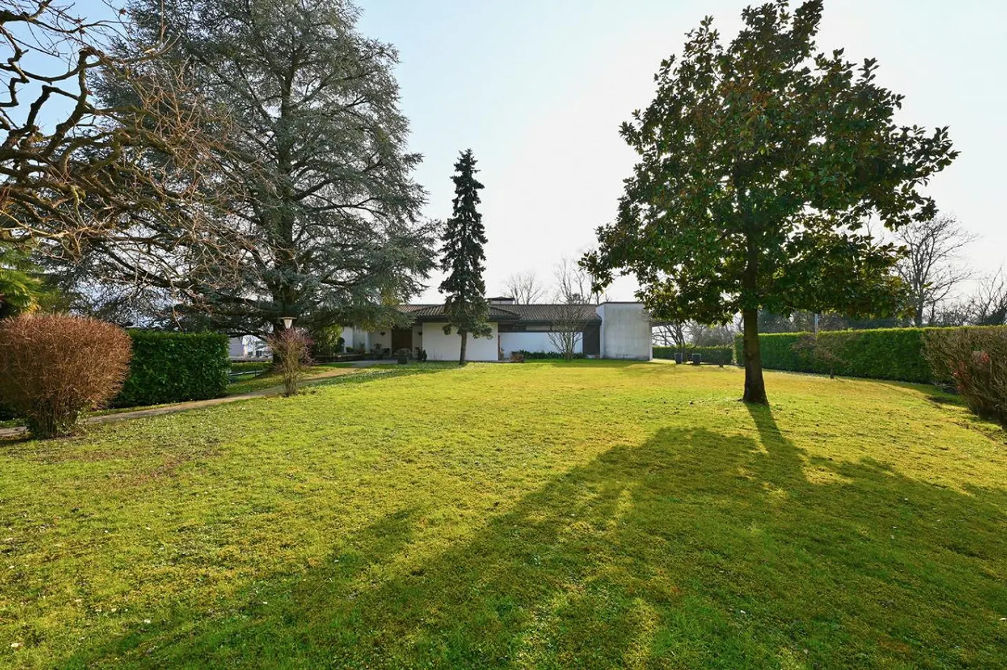 Villa Spaziosa con Grande Giardino - Foto 25 di 26