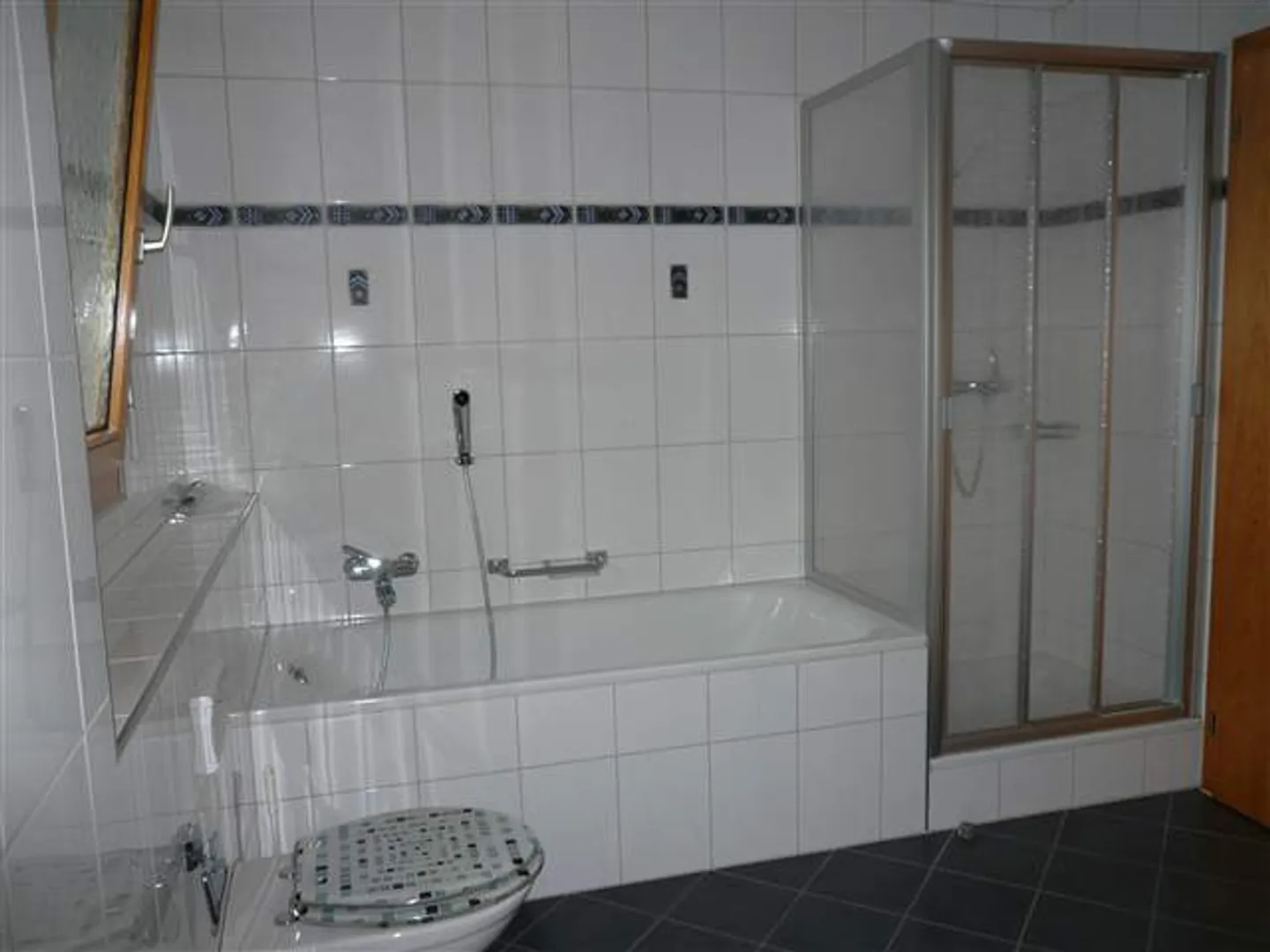 Geräumige Wohnung - Foto 2 von 8