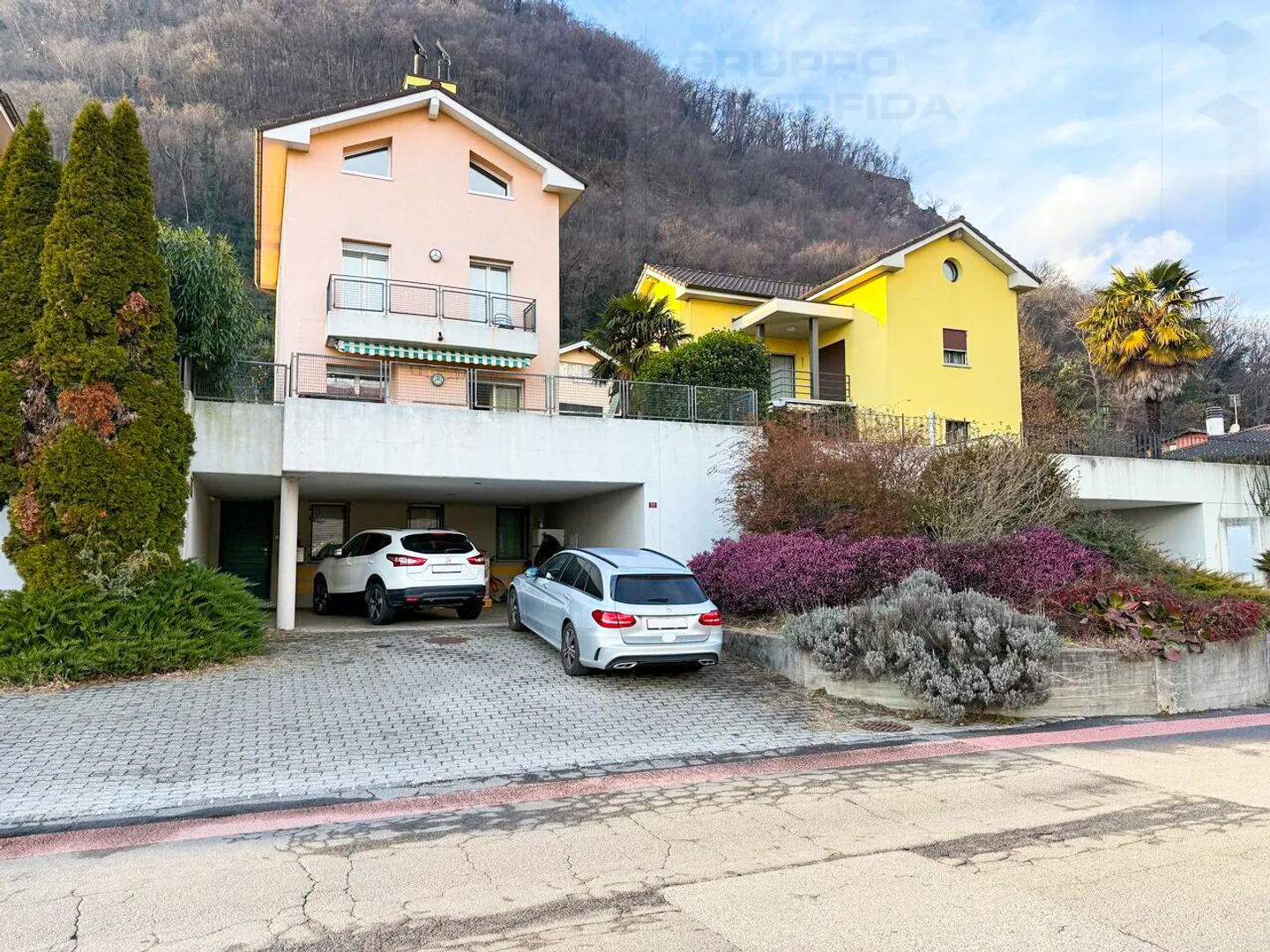 Maison spacieuse avec jardin et vue sur les vignes - Photo 2 sur 16