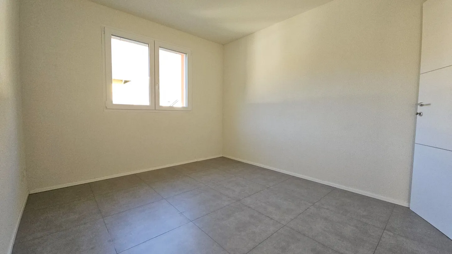 Comfortable 4.5 Room Apartment - Photo 9 of 15