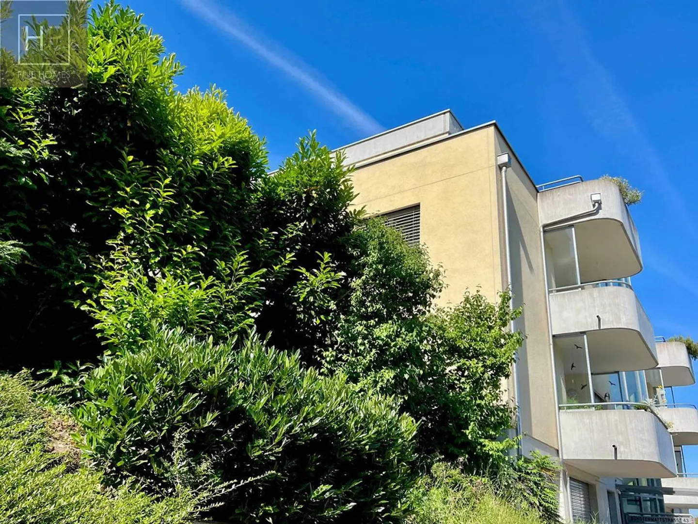 Appartement Attique 4.5 pièces avec salle de loisirs et 2 places de parking - Photo 2 sur 21