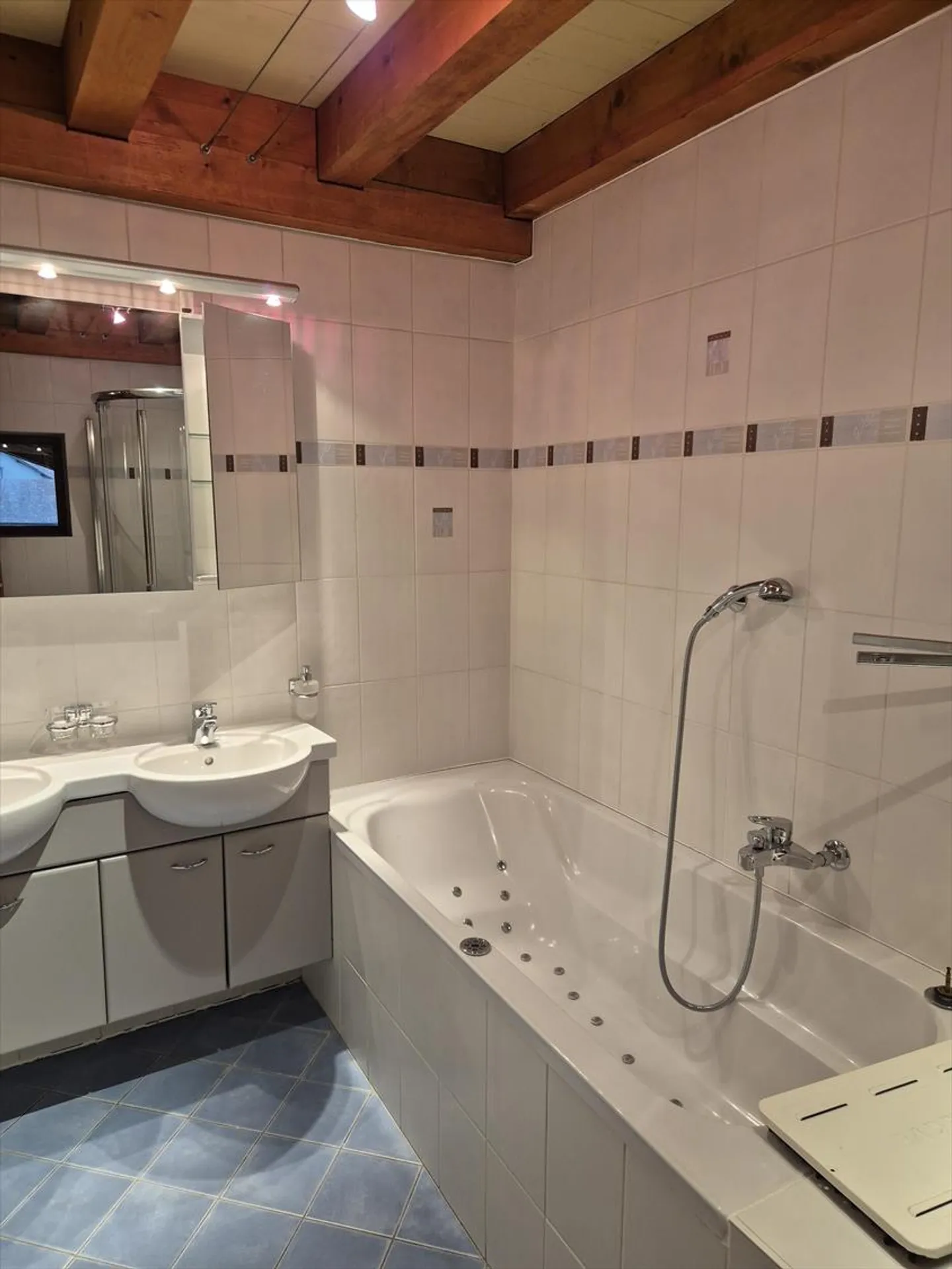 Maison 9.5 pièces - Photo 8 sur 9