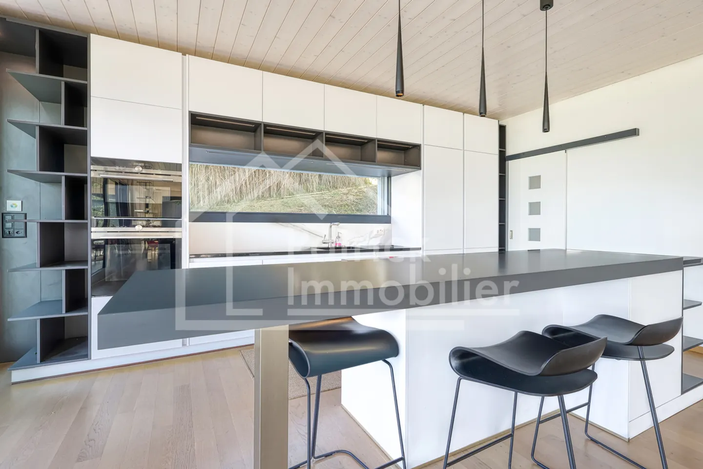 Außergewöhnliche zeitgenössische Immobilie mit Panoramablick auf den See - Foto 6 von 21