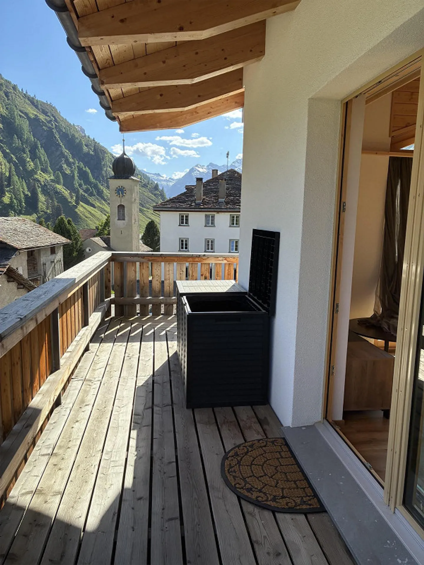For rent 6-room apartment - Photo 9 of 10