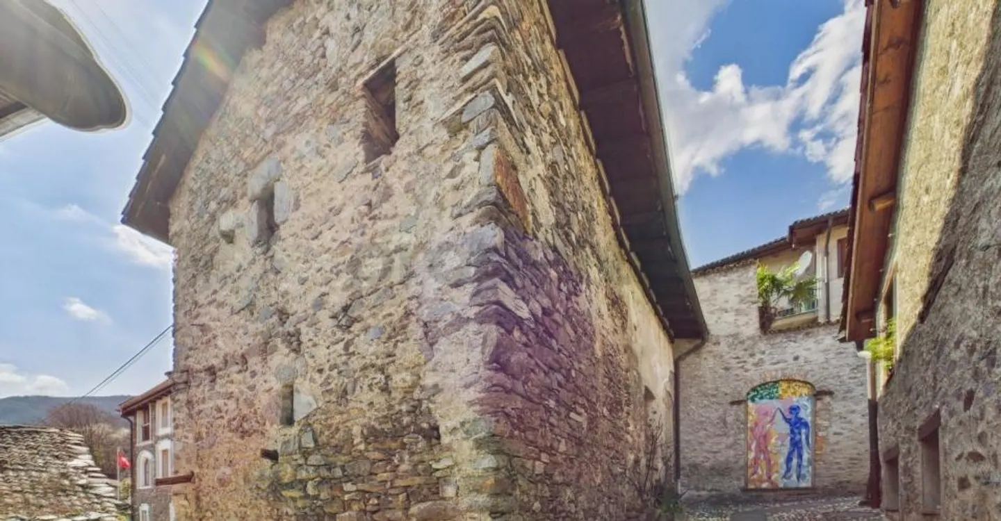 Rustico with Stunning Mountain Views - Photo 7 of 9
