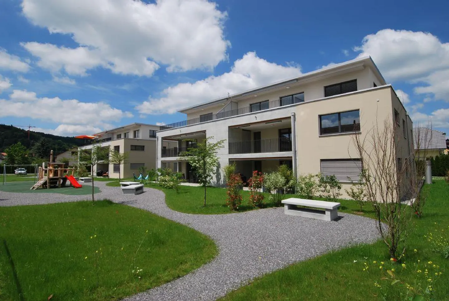 Moderne Familienhaus mit Terrasse - Foto 1 von 9