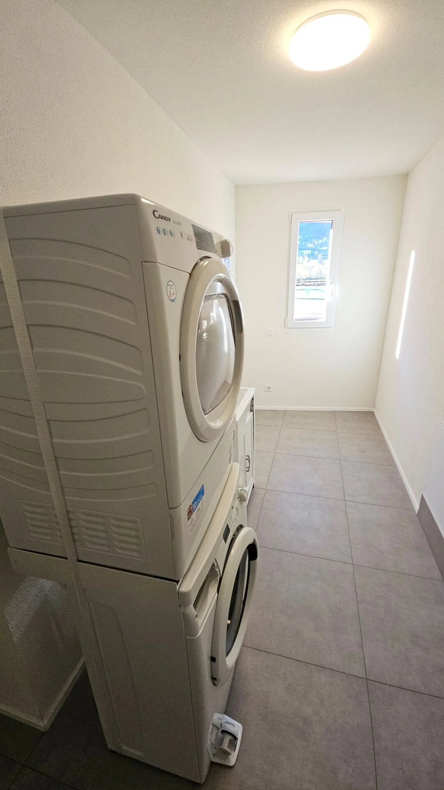 Comfortable 4.5 Room Apartment - Photo 12 of 15