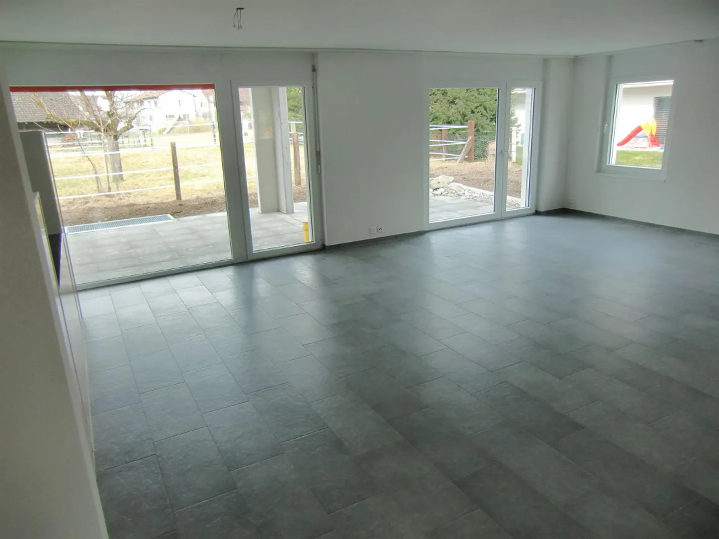 Appartamento attraente di 4,5 stanze al piano terra! - Foto 5 di 12