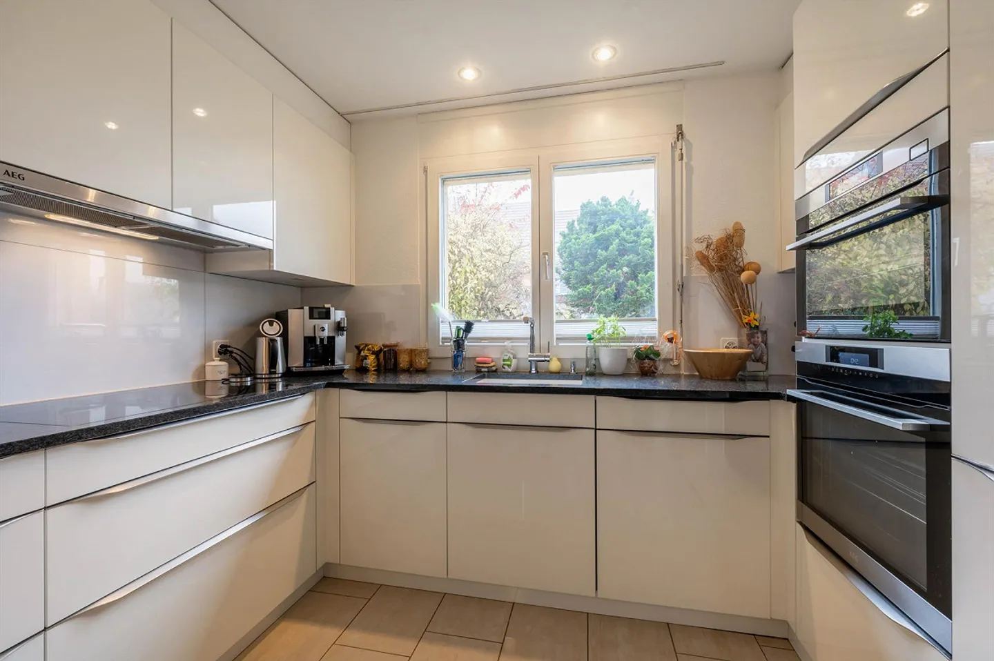 Grosszügiges Wohnen auf vier Etagen - Photo 2 of 12