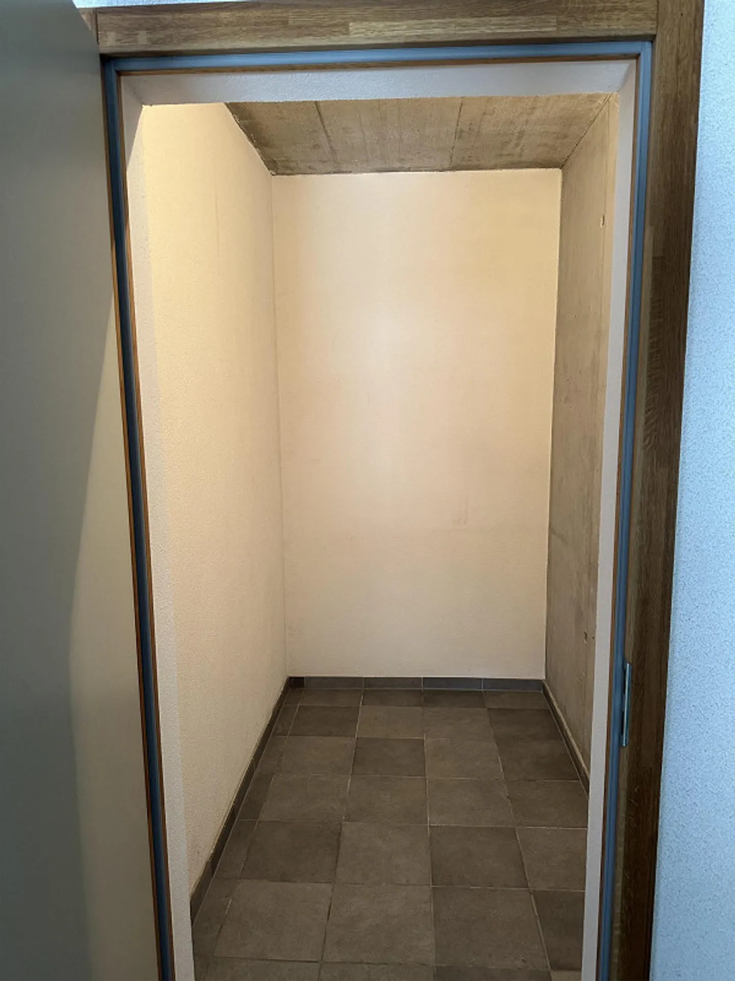 Appartamento attraente di 4,5 stanze al piano terra! - Foto 11 di 12