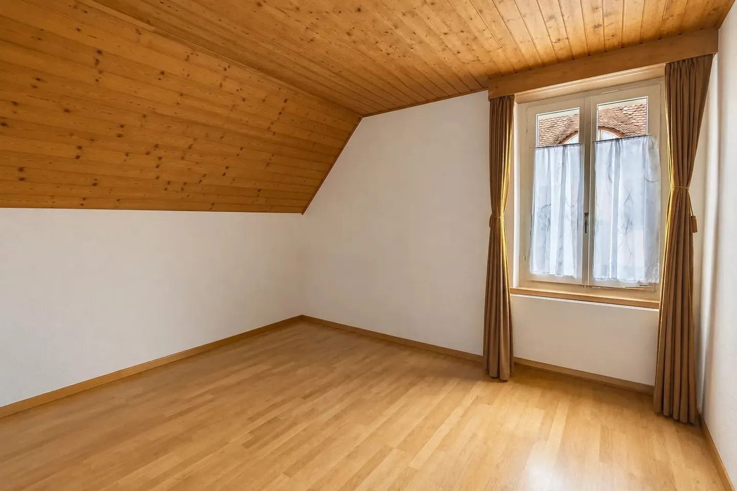 Einfamilienhaus mieten - Foto 4 von 12