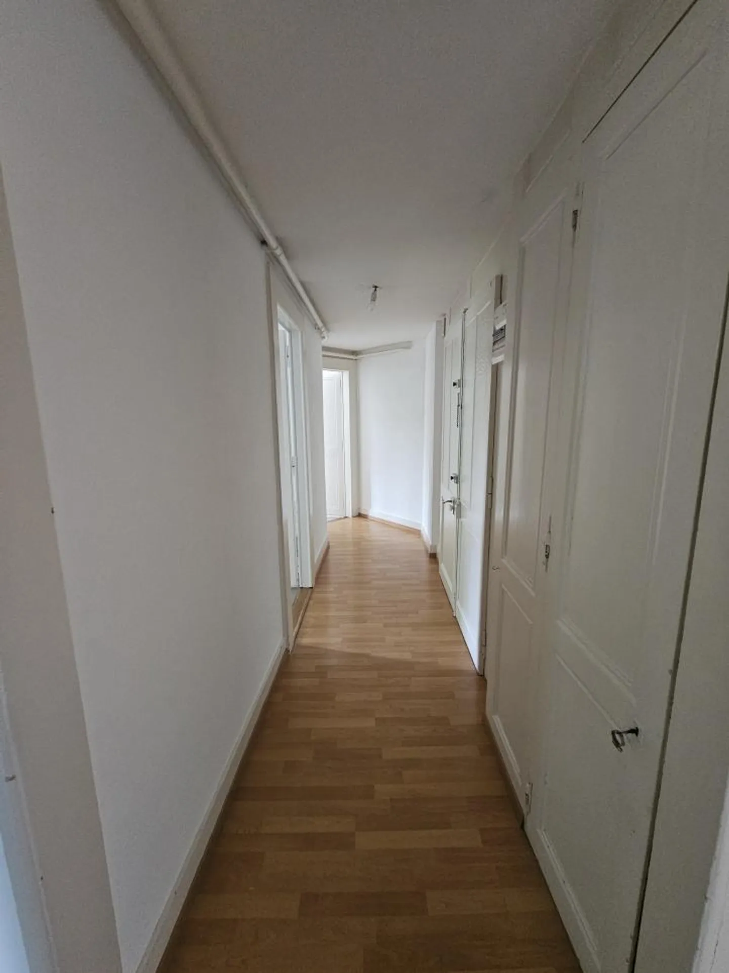 Ampio appartamento di 3 locali con una stanza indipendente – Yverdon-les-Bains - Foto 3 di 6