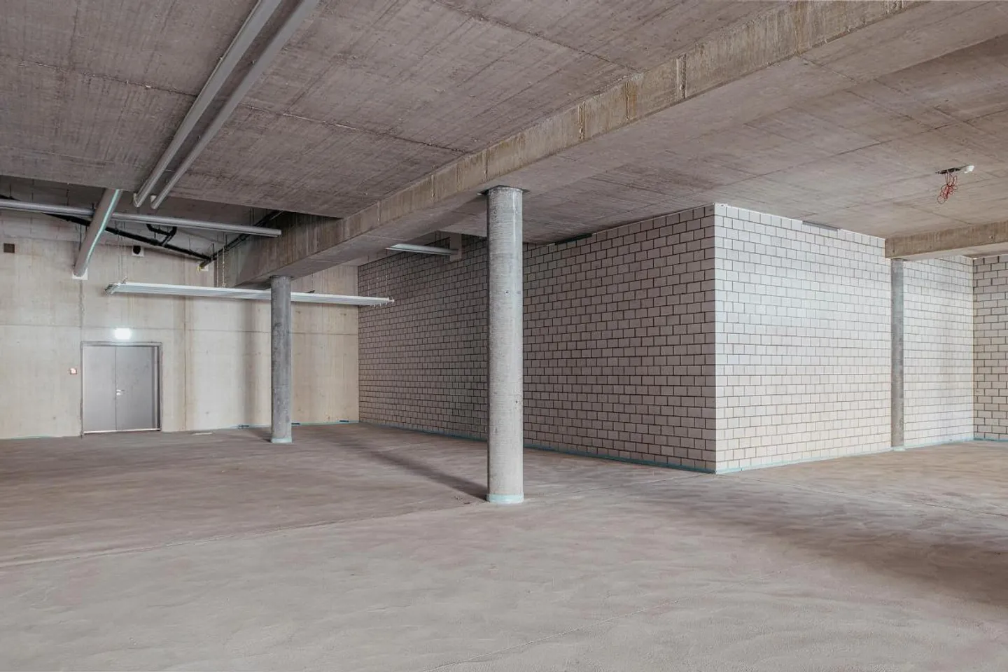 Gewerbe-/Verkaufsfläche (360.2 m2) - Foto 3 von 6