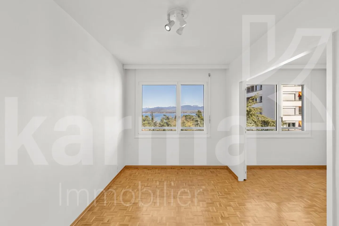 Appartamento luminoso con vista sul lago e sulle montagne - Foto 8 di 13