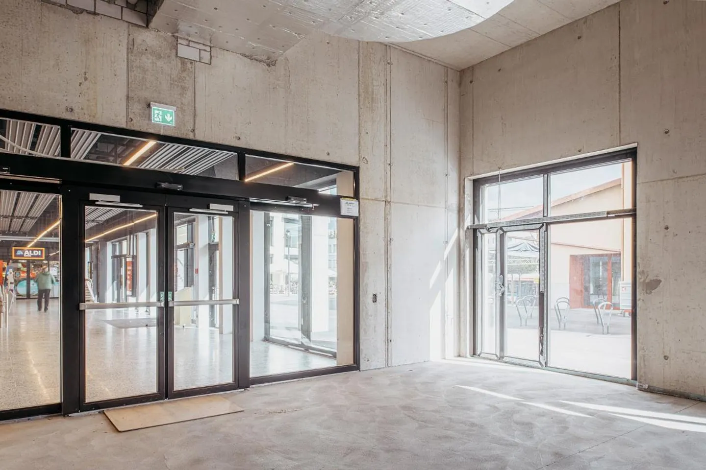 Gewerbe-/Verkaufsfläche (360.2 m2) - Foto 5 von 6