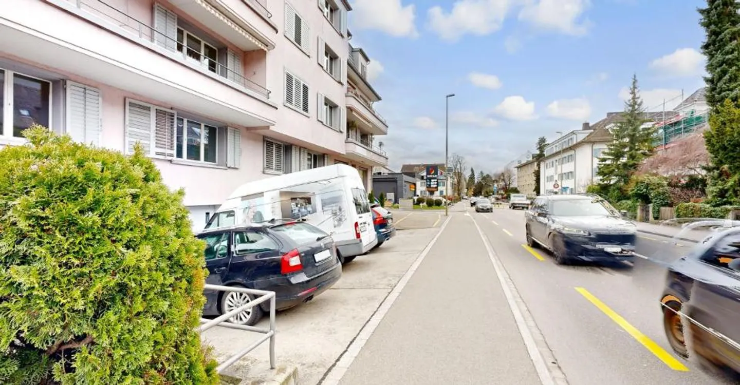 Beautiful apartment near Lake Zurich! - Photo 1 of 9