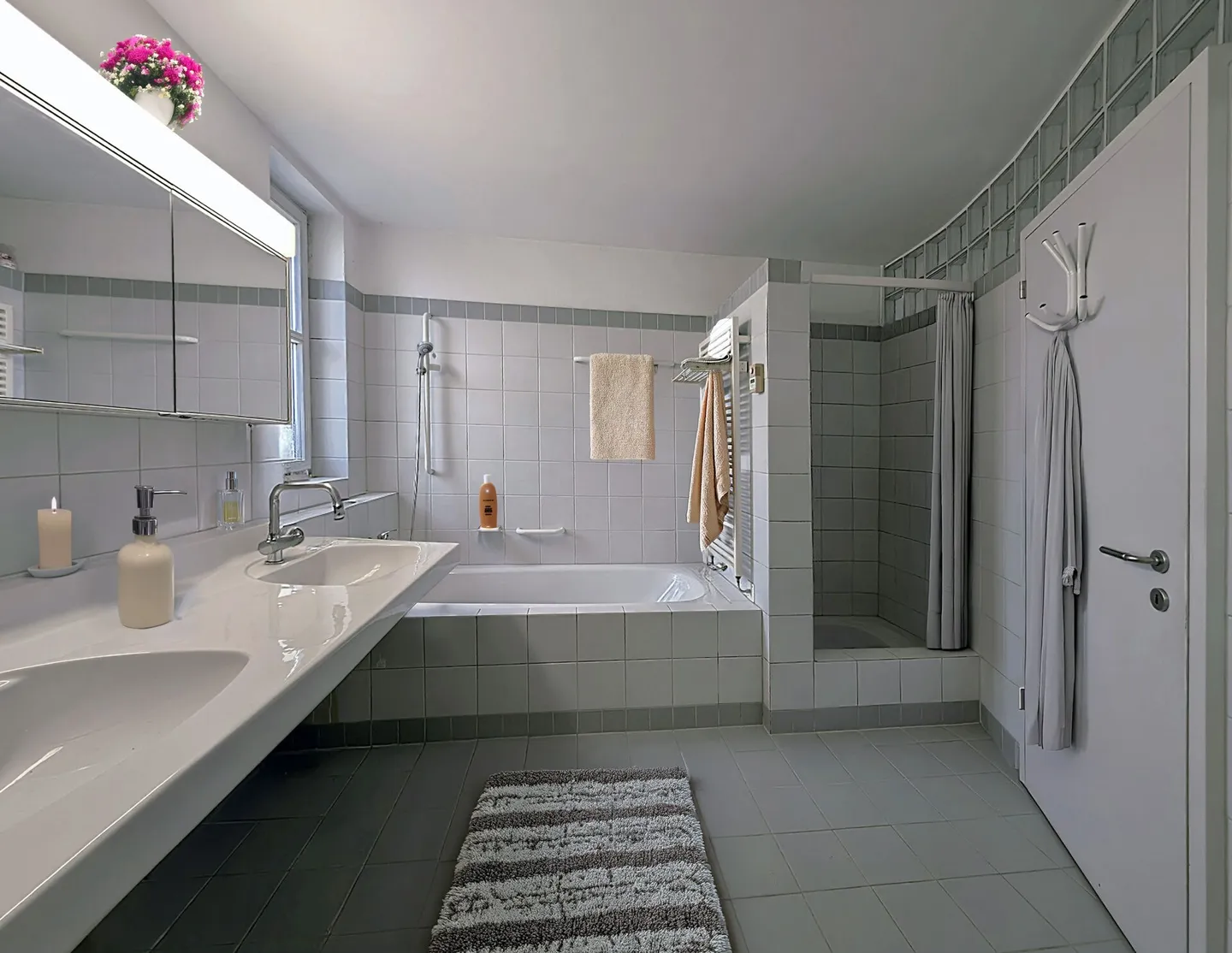 Investimento sostenibile in una zona residenziale ambita - Foto 6 di 9