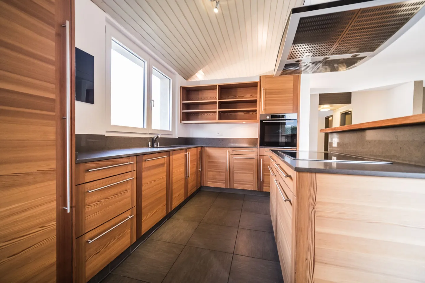 Superba proprietà di 2000 m2 ben situata a Fully - Foto 1 di 9