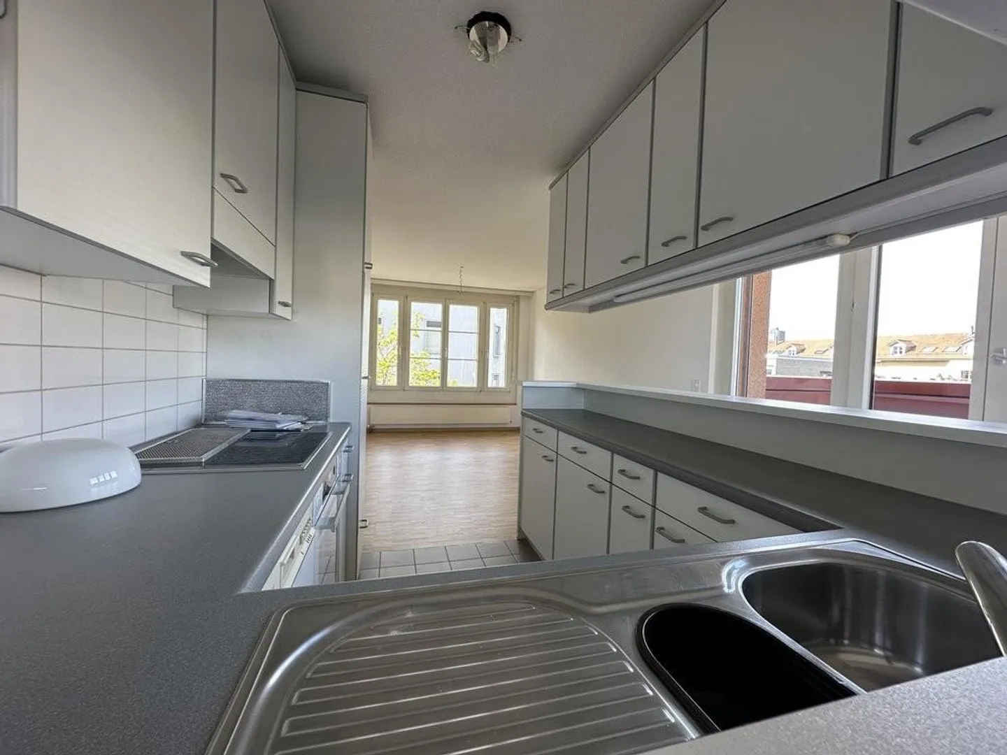 Charmante appartement de 3,5 pièces à Eigerplatz - Photo 2 sur 9