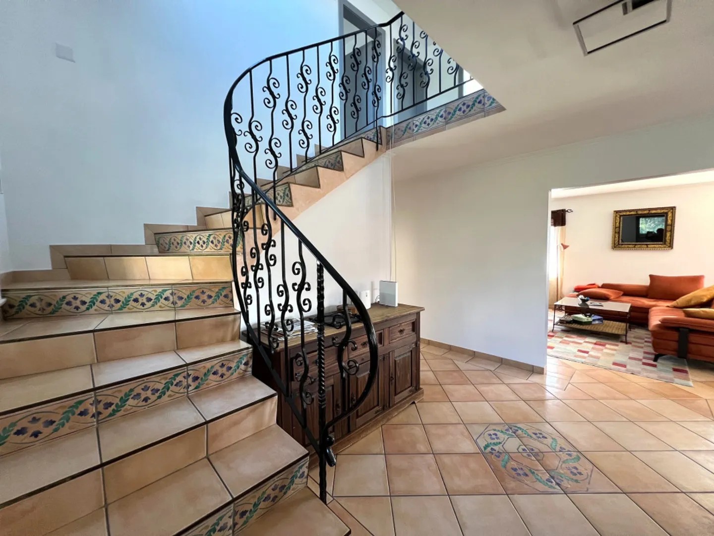 Magnificent Vaud villa 9.5 rooms 280 m2 very bright pool and spa - Photo 3 of 13