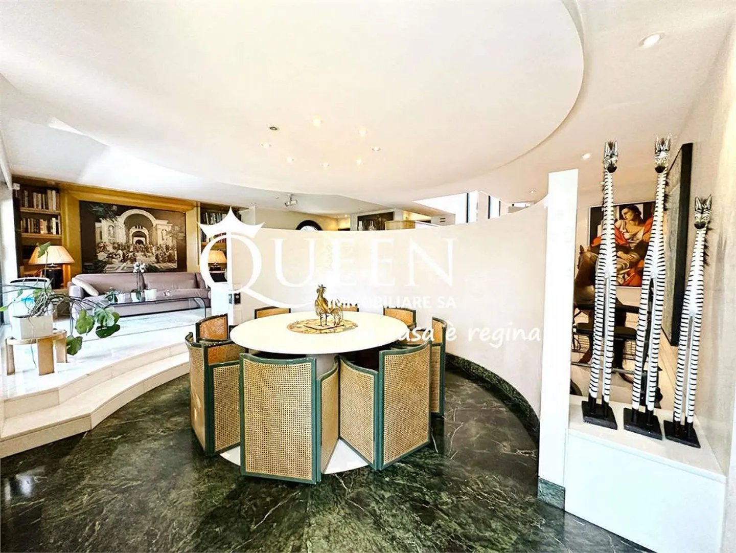 Bella villa a Gentilino, 4.5 camere, 240 m², con giardino e piscina in una zona residenziale tranquilla - Foto 7 di 13