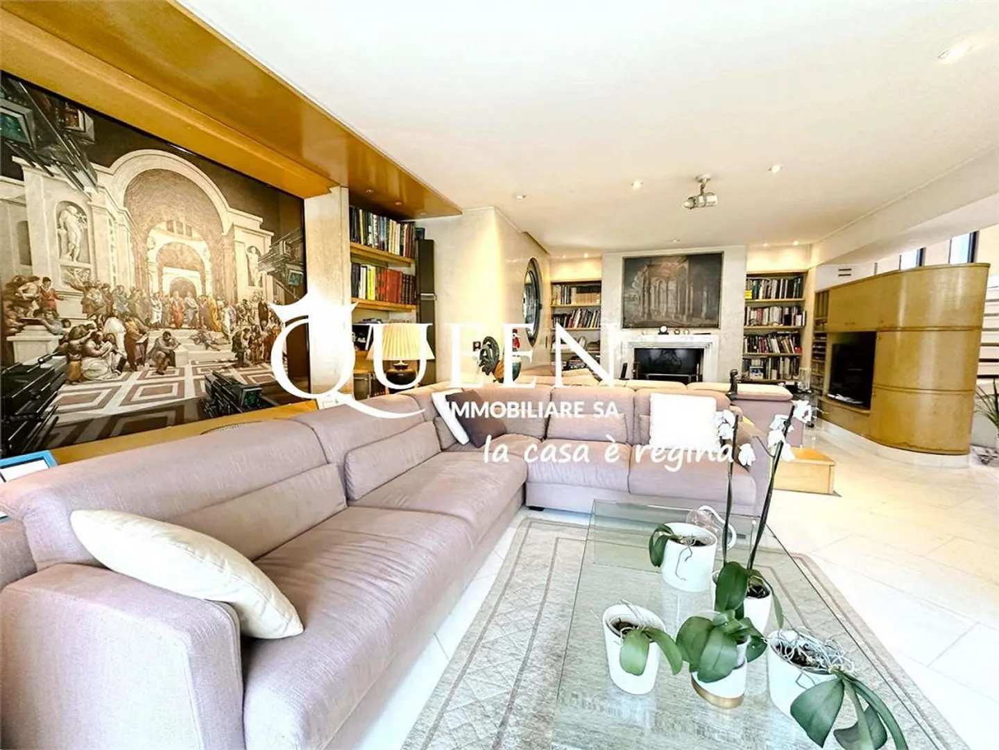 Bella villa a Gentilino, 4.5 camere, 240 m², con giardino e piscina in una zona residenziale tranquilla - Foto 3 di 13