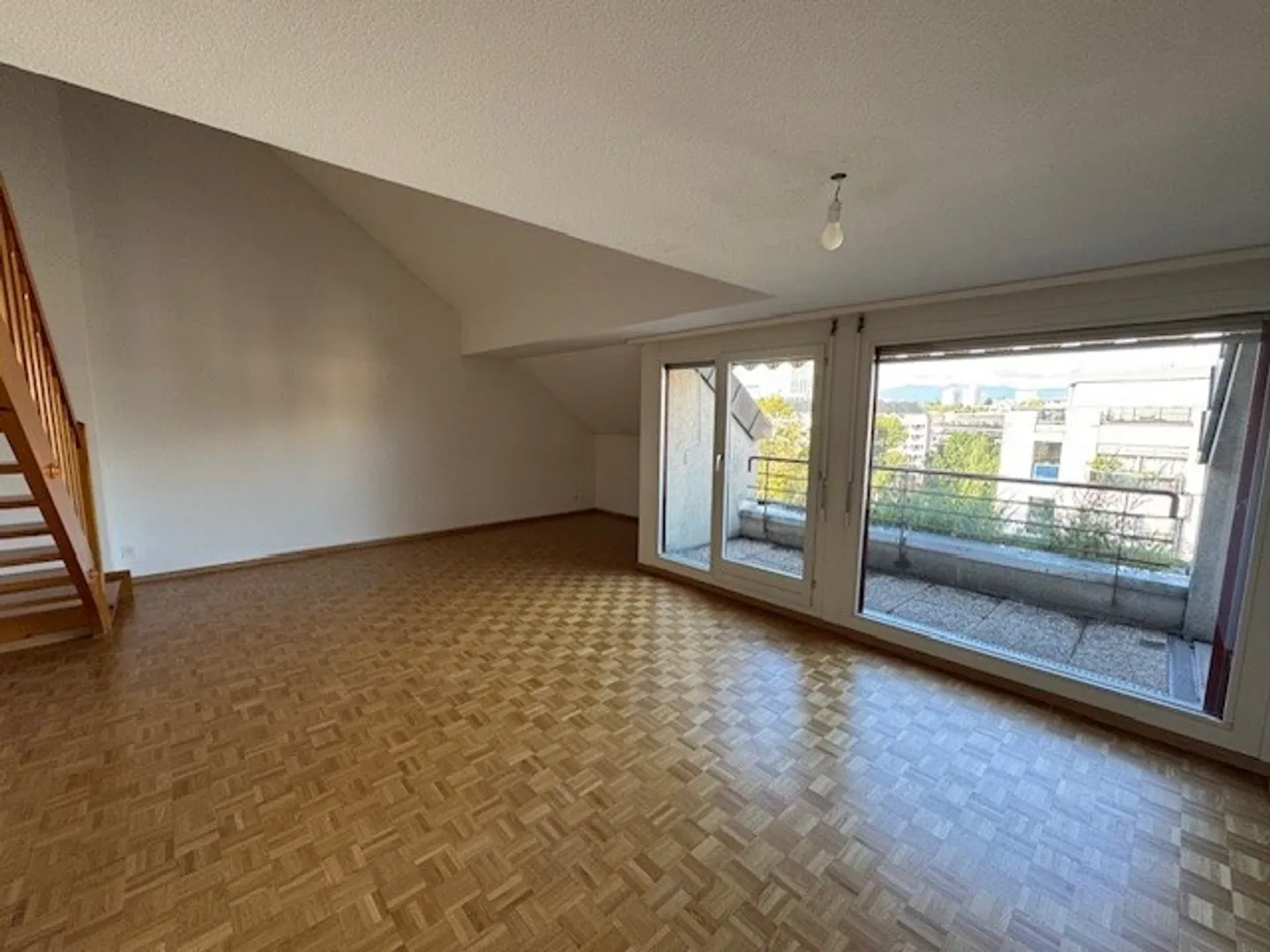 Große 3,5 Zimmer in Acacias - Foto 2 von 12