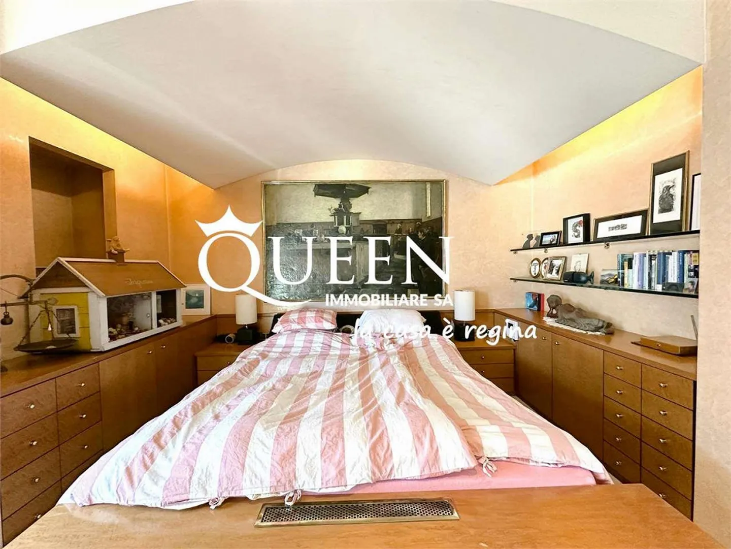 Bella villa a Gentilino, 4.5 camere, 240 m², con giardino e piscina in una zona residenziale tranquilla - Foto 10 di 13