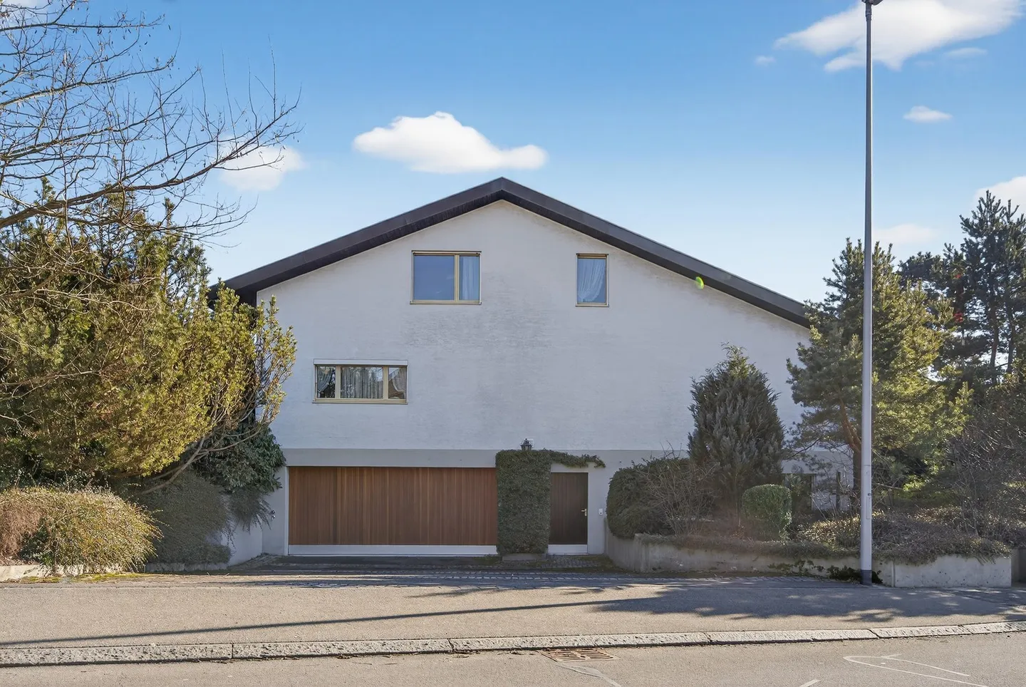 Bonheur spacieux avec piscine et grand potentiel à Opfikon - Photo 3 sur 10