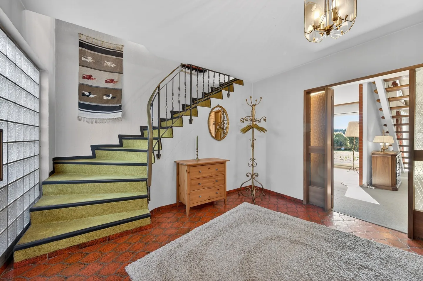 Bonheur spacieux avec piscine et grand potentiel à Opfikon - Photo 4 sur 10