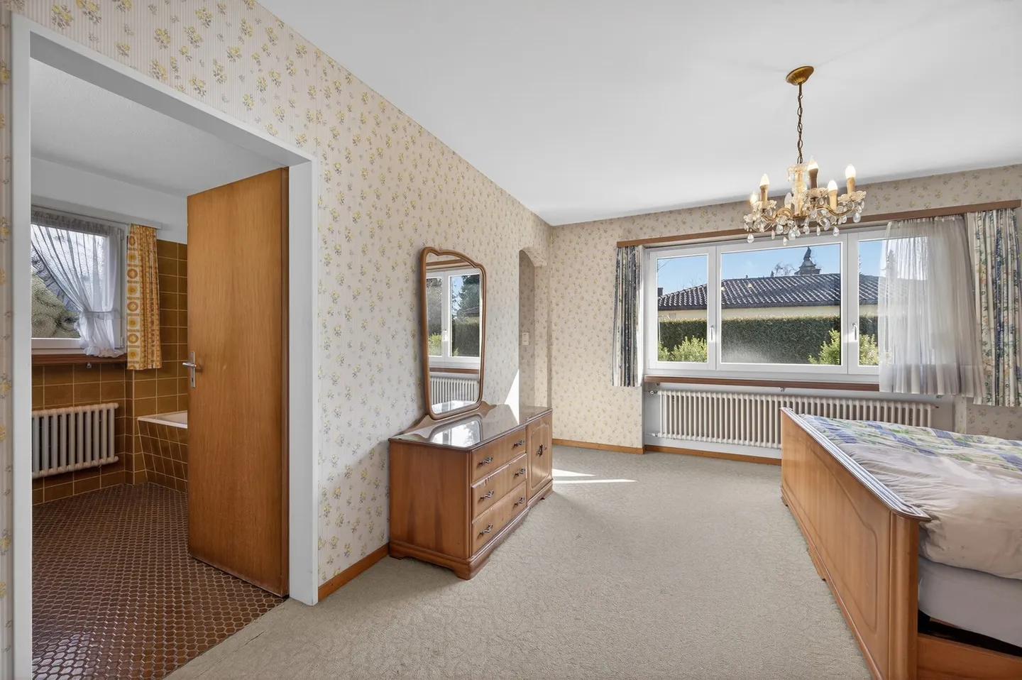 Bonheur spacieux avec piscine et grand potentiel à Opfikon - Photo 8 sur 10