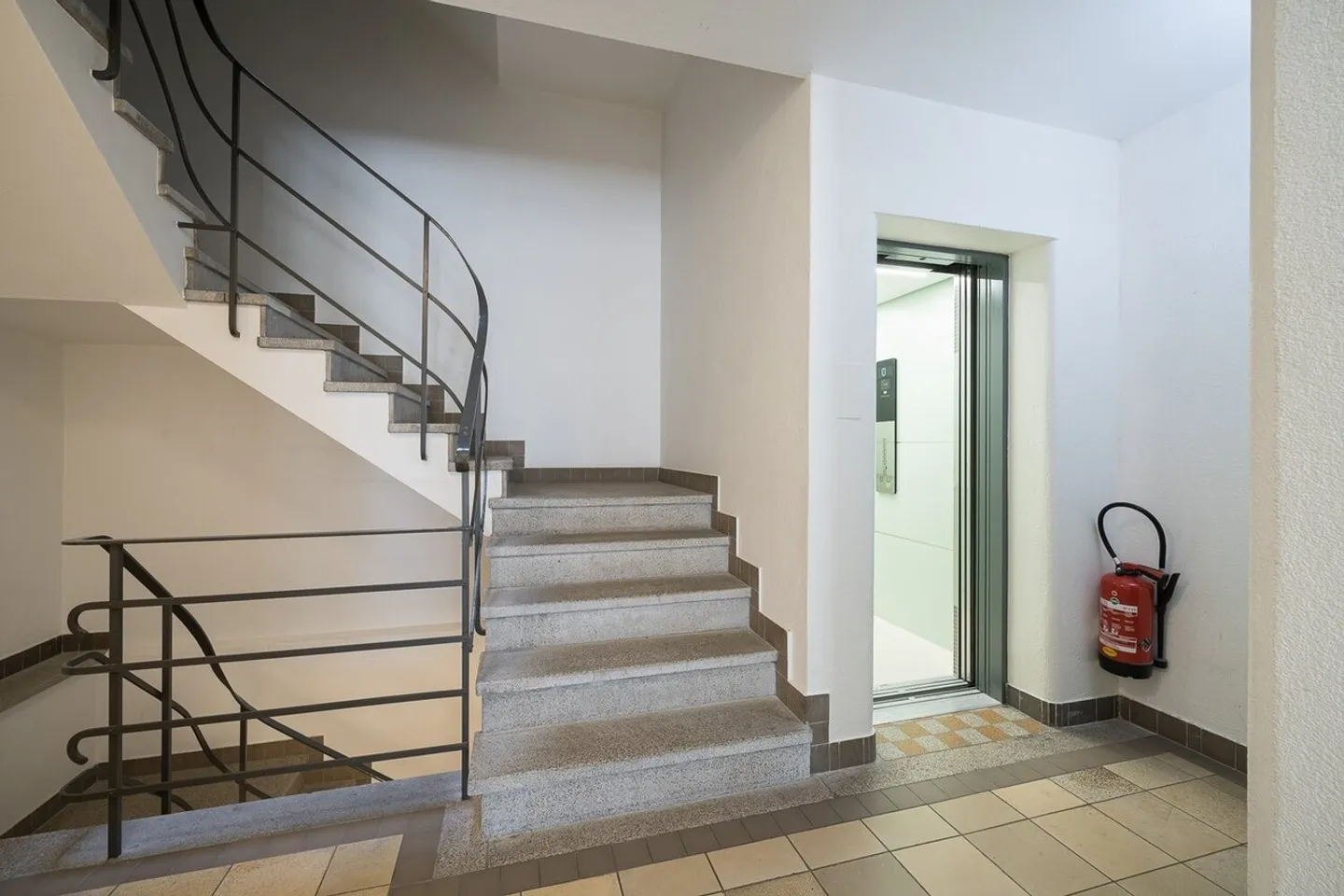 Your home in the city center! - Photo 3 of 9