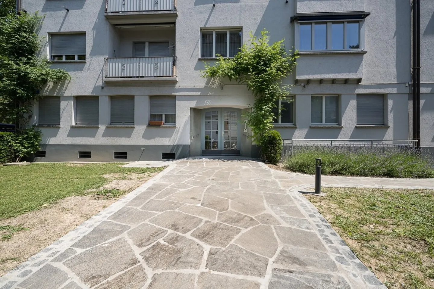 Your home in the city center! - Photo 2 of 9