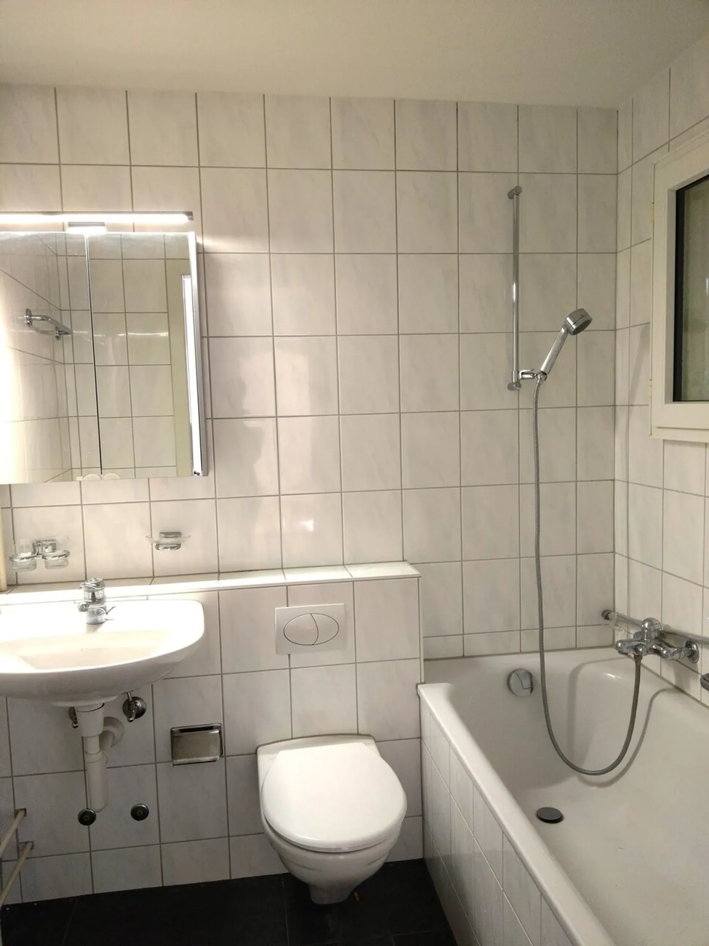 Your home in the city center! - Photo 7 of 9