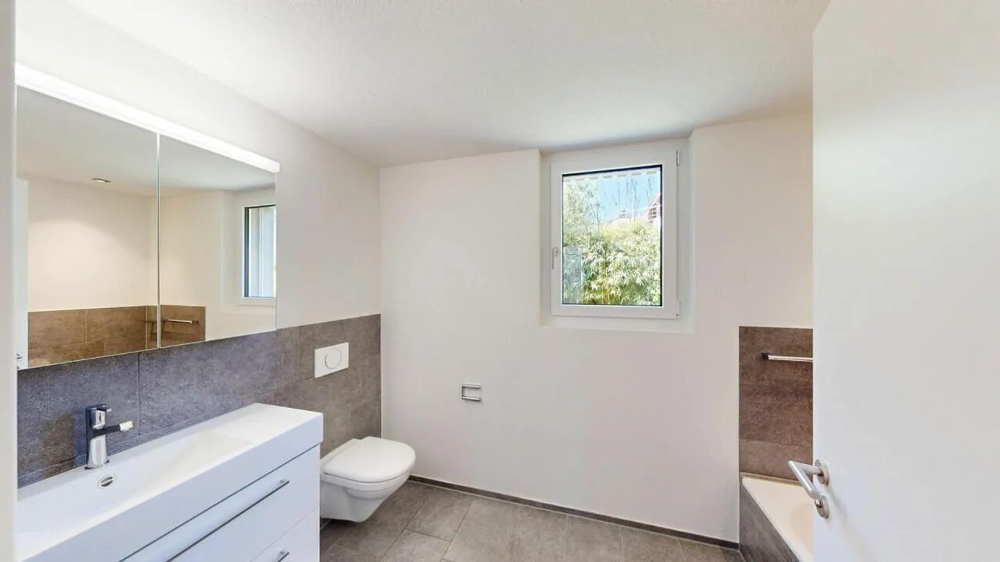 Appartamento giardino 3,5 locali con giardino privato di 242 m² e ingresso separato - Foto 8 di 14