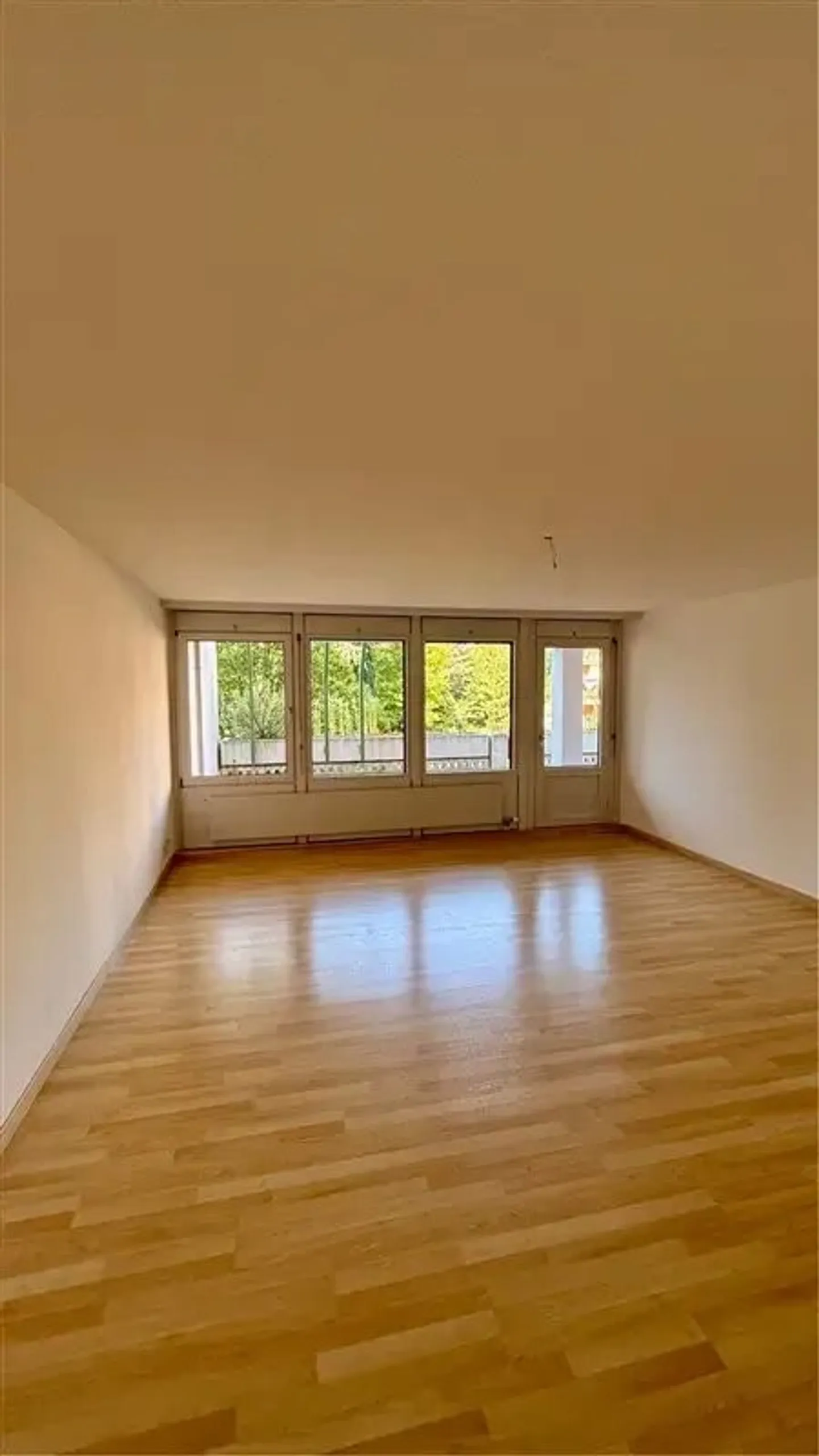 Maisonette exclusive avec grande terrasse ensoleillée - Photo 6 sur 9