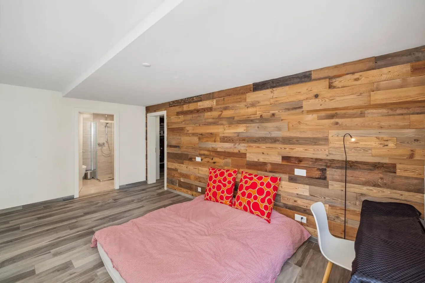 «3.5 Zimmerwohnung mit Südterrasse und Bergblick» - Foto 4 von 9