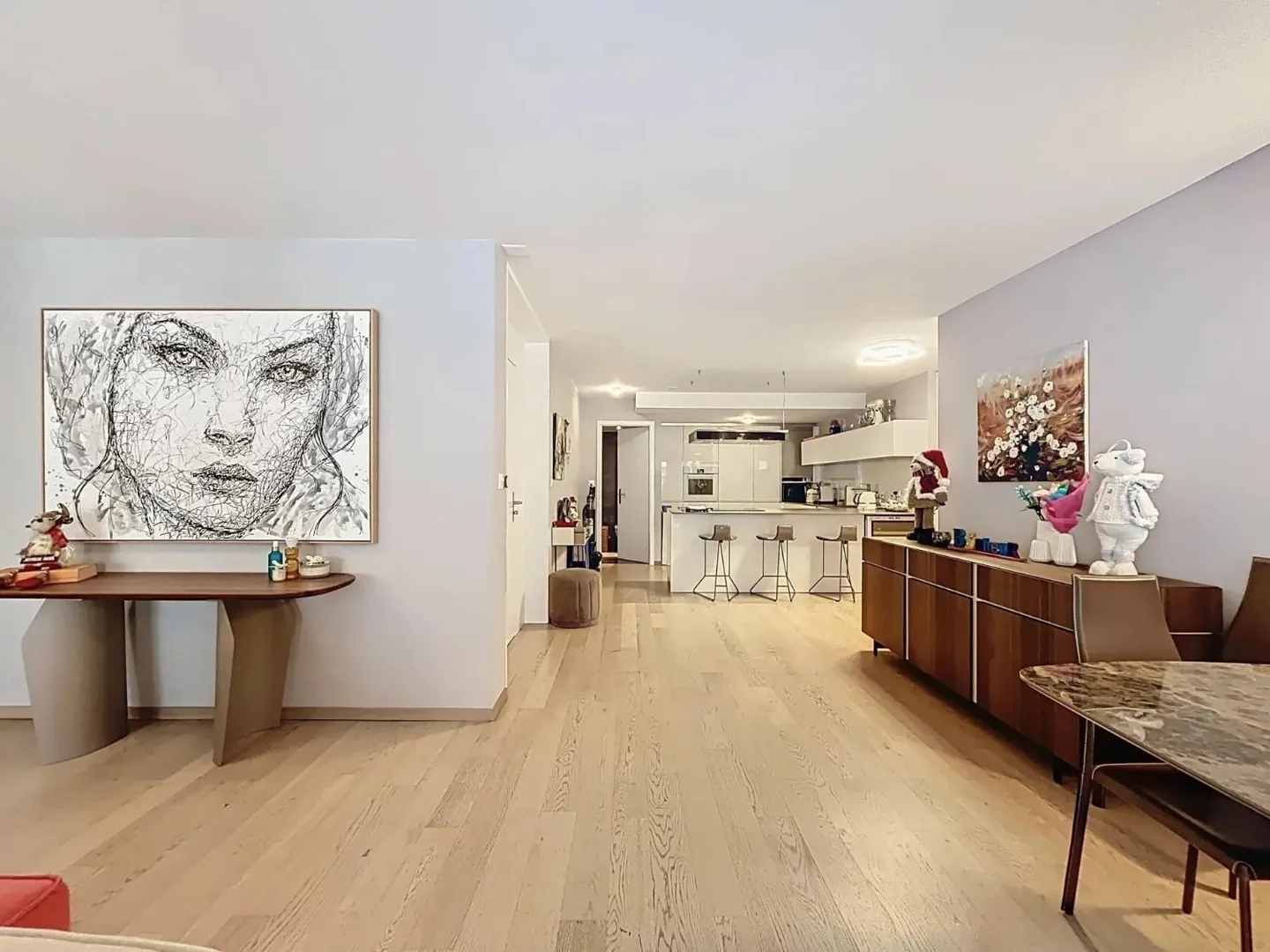 Appartamento con 4.5 stanze nel centro città - Foto 4 di 11