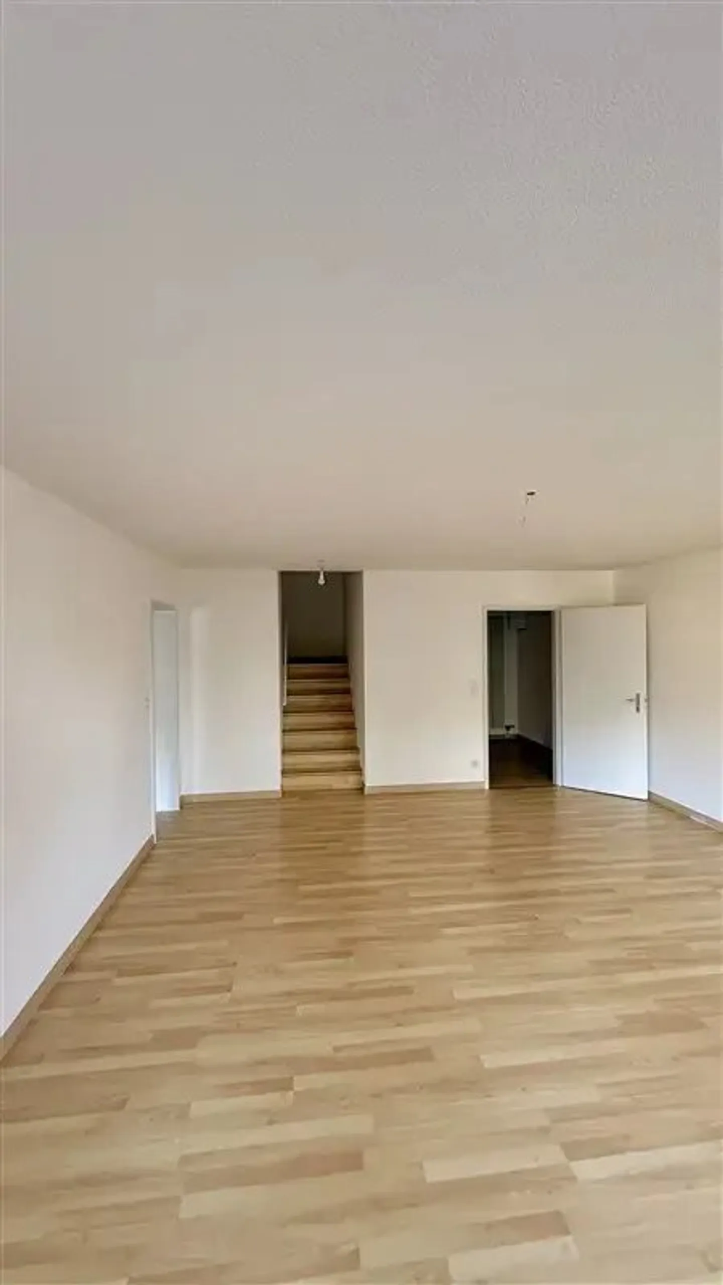 Maisonette exclusive avec grande terrasse ensoleillée - Photo 8 sur 9